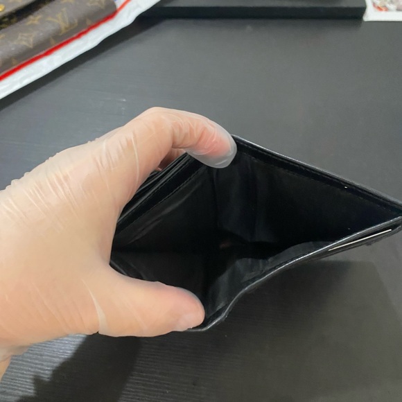 Ferragamo black leather trifold wallet gold need back snap reattach tear inside - Picture 8 of 15